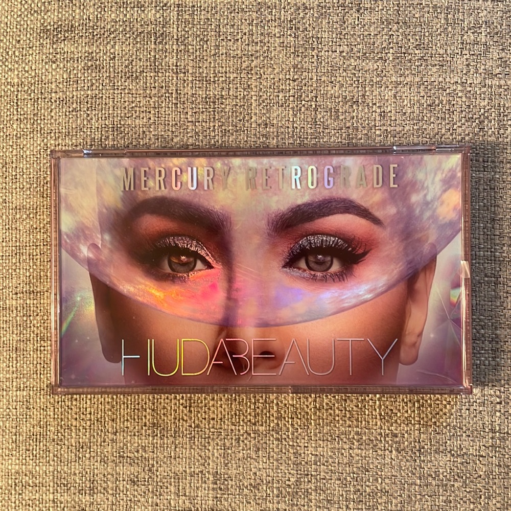 Huda Beauty Mercury Retrograde Eyeshadow Palette